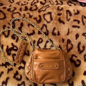 Juicy couture vintage Y2K tan leather purse small crossbody chain.